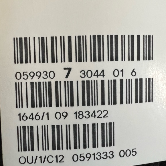 Black Sweater - Picture 3 of 3